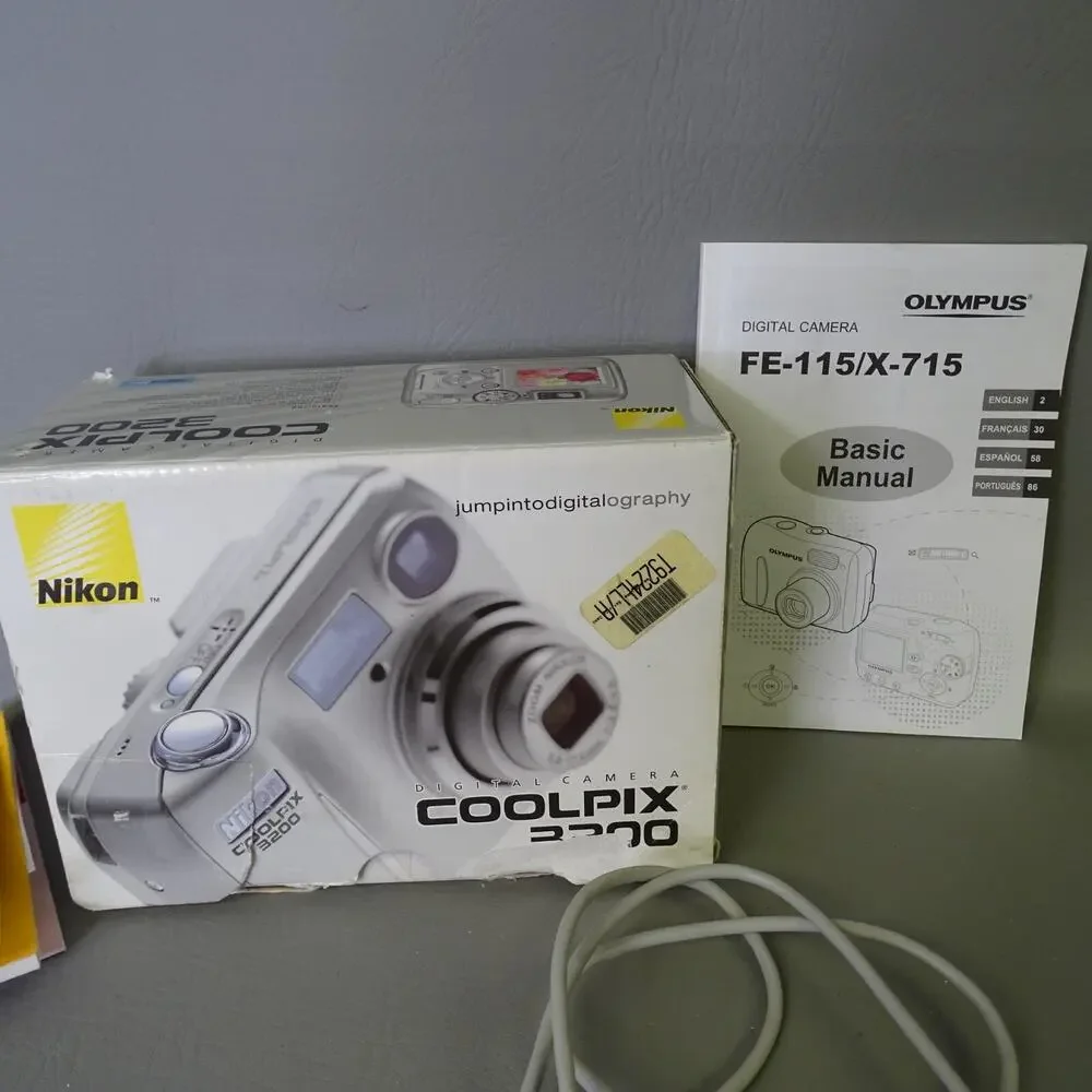 Olympus FE-115 5.0MP Digital Camera Box Manual